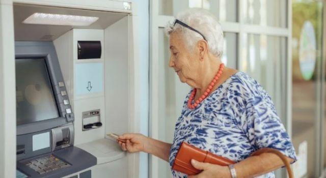 Emekli Maaşı Başka Bir Bankaya Nasıl Taşınır